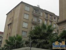 新华路高品质小高层,位置安静,有车位