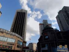 96年外销房 有会所 带泳池 苏州河边静谧小区