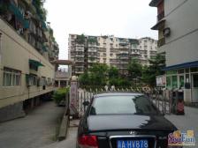 成熟小区。配套完善,出门方便。