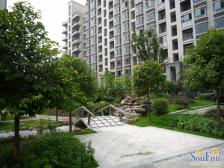 轻轨站旁小区环境好,户型方正 采光足 楼层好 朝中庭