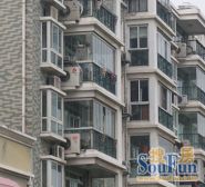 小区中心位置,交通便利,得房率高,房型正气