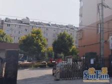 2号线川沙站 99年商品房,户型方正,采光充足!