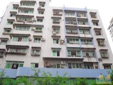 业主诚心出售,精装修,出行方便