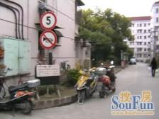 一楼带天井露台 已搭 诚意出售 看房随时 前无遮挡