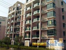 装修齐全,小区中心位置,得房率高,主卧朝南