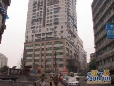 房子格局好 楼下就是步行街 步行50米就是较长口轻轨站