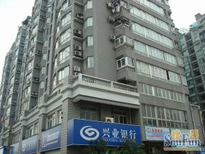 新华医院旁电梯三房两卫+三阳台+大露台