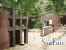 花卉园 黄金堡高级住宅小区八房280万