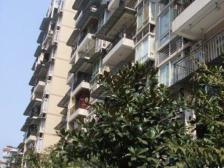 滨江路旁小区电梯大三房 户型方正精装提包住