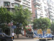 新村菜市场精装2房当4房用有屋顶房随时可以看