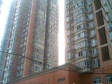 电梯装修大两房,轻轨站旁,永辉楼上