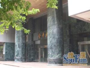 金平大厦电梯大三房格局方正