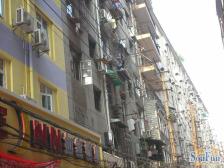 周边配套齐全 超市 菜场 商城 小吃街 便利店 地铁