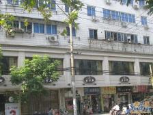 房东急需资金周转,低于市场价出售,随时看房!