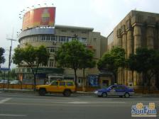 南北直通 中层看小区花园绿化 满五年 产权清晰 近地铁