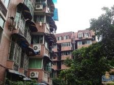 鑫泰花园140平米四房轻轨站200米,南开300米