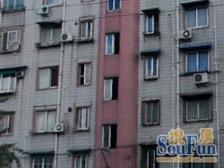 地铁50米,小区位置佳,楼层适宜,精装修,视野开阔