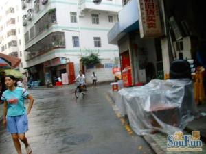 罗湖莲塘花园两房两厅,近地铁口,高实用率,拎包入住