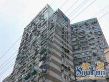 电梯房,小区景观位置,装修齐全,客厅带阳台