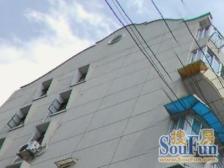 邻近四川北路一楼带天井边套低总价2居 3.4号线