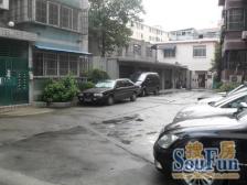 斜土路1212弄公房3室北朝向298.00万元/套出售