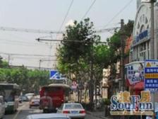 淮海路,上图站旁,青春不惧楼梯,活力小窝,浪漫日常