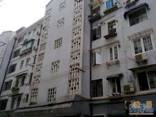 俯瞰南京西路,全明朝南,户型方正采光好 ,得房率82
