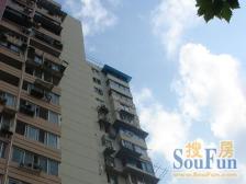 居家装修,采光充足,独立电梯,主卧朝南,小区中心位置