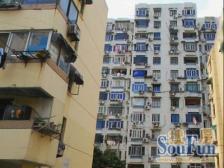 非顶楼近地铁 带窗宽敞厅(可赏到夕阳) 小区中心安静位置