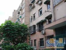 非顶楼公园在侧,总价低1房,简单装修,小区中间位置