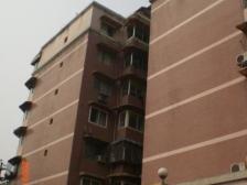 扬子江花园 三房带大阳台 户型方正 近轻轨