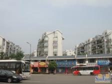 视野敞亮,正两室,每个房间的采光都好