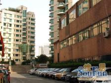 老来赛的房子。靠公园,可视三件套,前后无遮挡