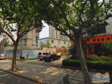 近地铁 楼道干净,做了绿色家园,隆昌路地铁站300米