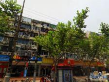 近地铁 楼道干净,做了绿色家园,隆昌路地铁站300米