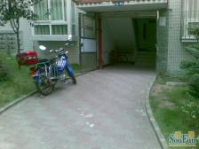 小小一室一厅.轻轨旁、便宜、、