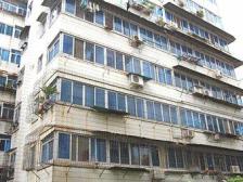 荣昌小区 南北通透,采光好 装修好,环镜优美 近地铁 周边匹套完善,,出行方便