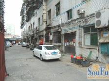 明华小区 南北通透,采光好 装修好,环镜优美 近地铁 视野好,诚心出售