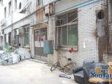 明华小区 南北通透,采光好 装修好,环镜优美 近地铁 视野好,诚心出售