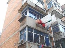 建设路建苑小区 七楼的6楼 大三房 可以还价