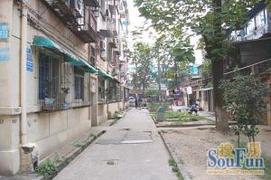 铁路七村 南北通透,采光好 装修好,环镜优美 视野好,诚心出售