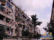 非顶楼房,独立电梯,小区中心位置,错层式住宅