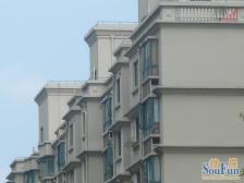 大南北通两房,高区非顶楼,不靠马路,有产权车位