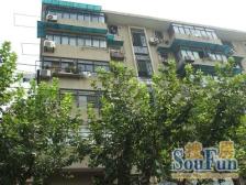 百年愚园路,三开间朝南,精装带地暖,带露台,近地铁