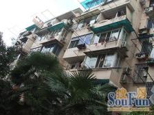 一号线彭浦新村地铁站,低楼层带露台,方便看房