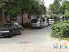 居家装修,采光充足,配套完善,繁华地段,近商圈,大两房