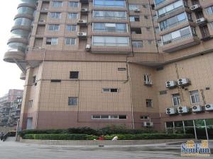 学府花园3室1厅东南