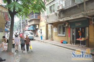 干家大屋巷南北通透,采光好装修好,环镜优美近地铁视野好,诚心出售