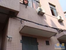 外滩黄浦江电梯3房9月急卖仅888万