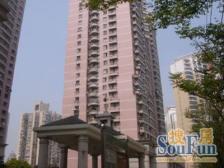 小区中心位置,主卧朝南,客厅带阳台,近商圈